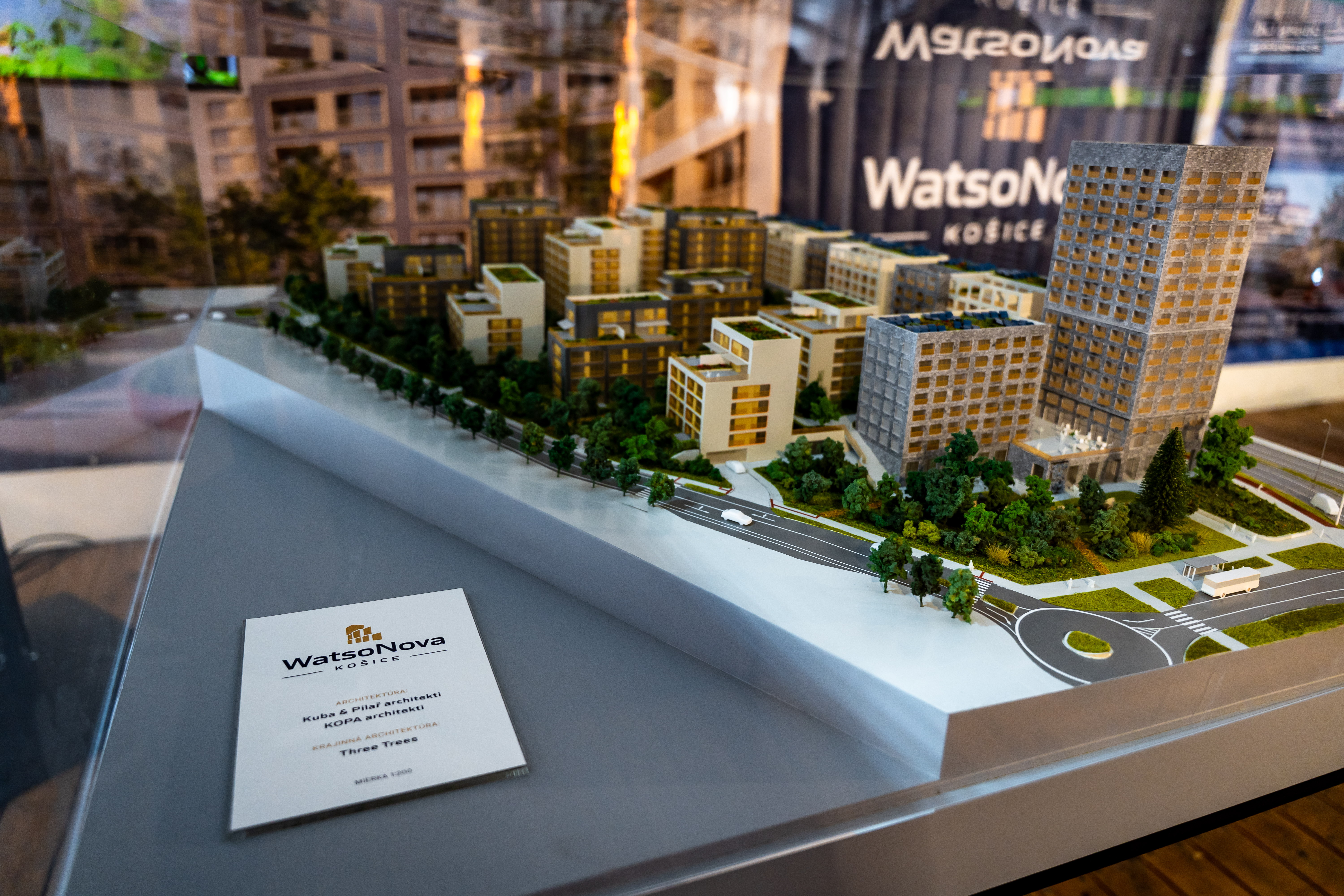 Slavnostne poklepanie zakladneho kamena projektu WatsoNova-18